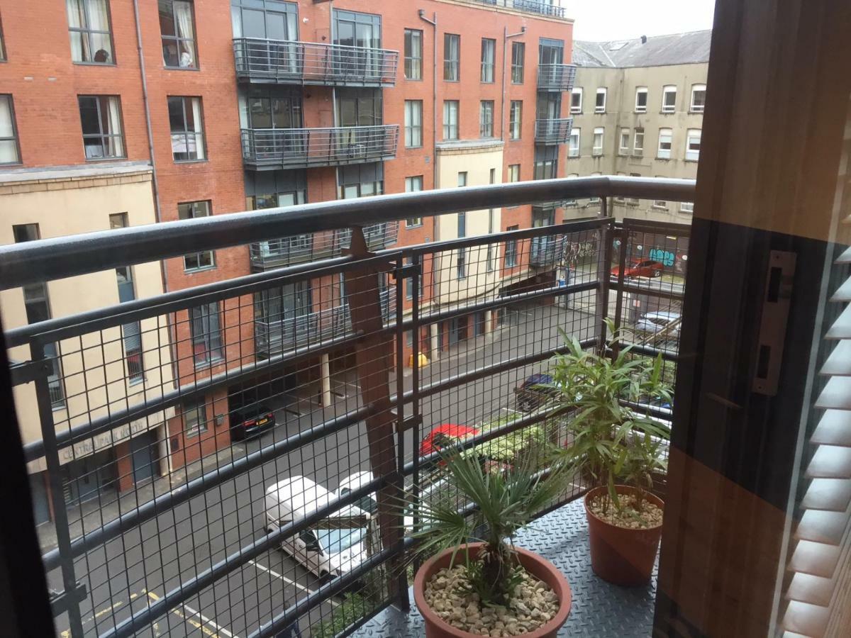 City Centre Belfast Free Parking Bagian luar foto