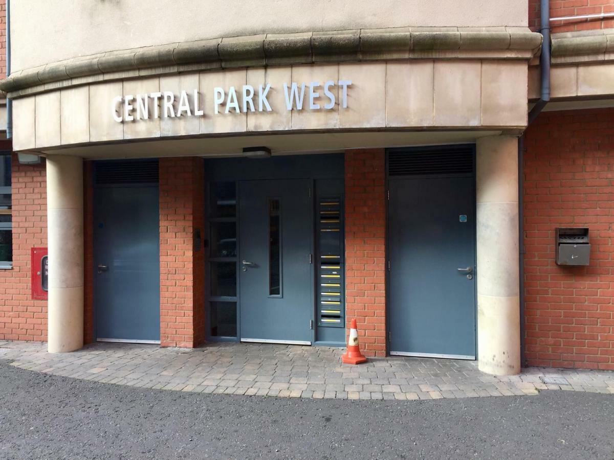 City Centre Belfast Free Parking Bagian luar foto
